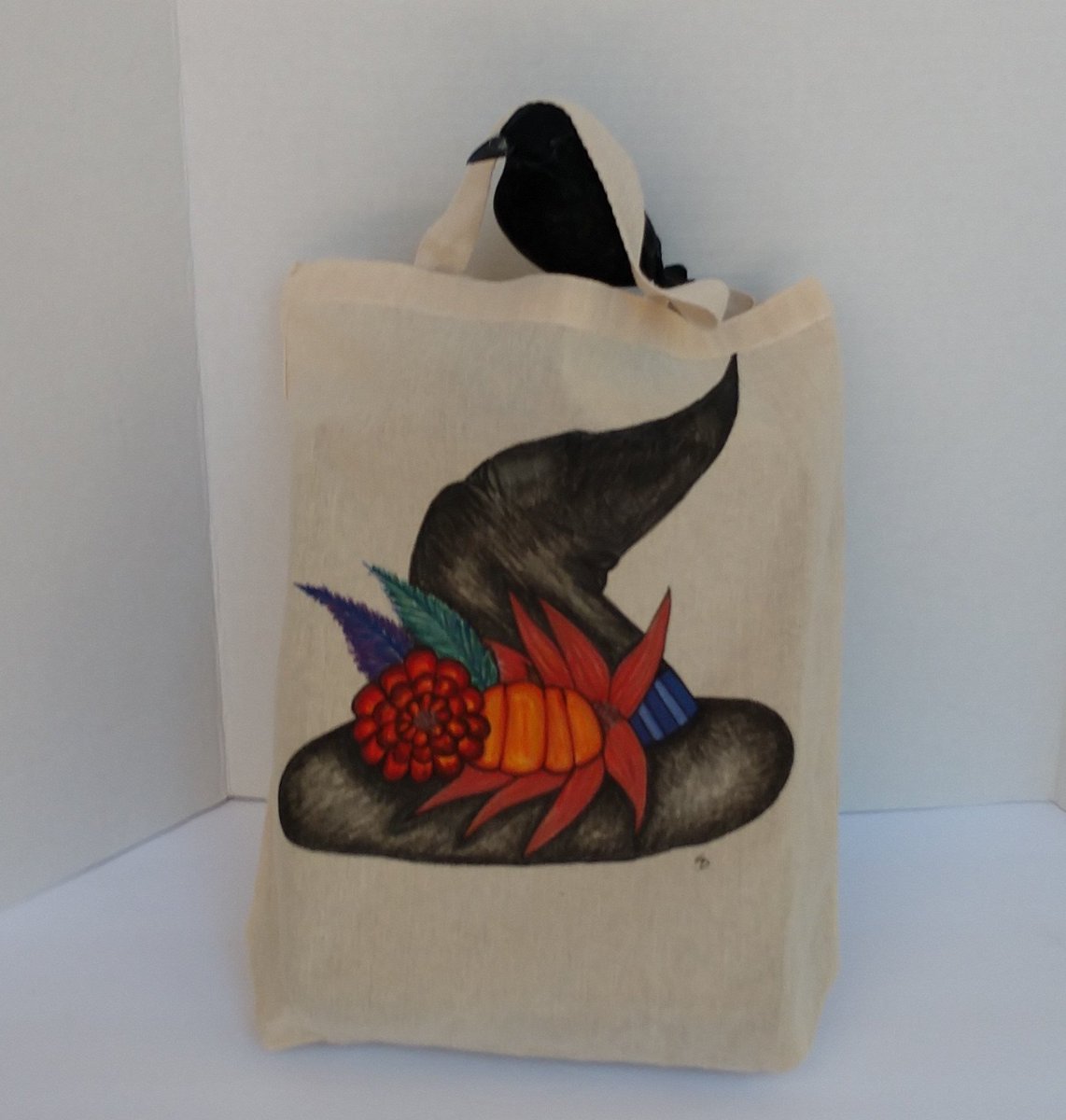 Gifted_Grackle's tweet photo. #Halloween #HalloweenBag #Witch #WitchHat #ToteBag #MagicHat #ReusableBag #CandyBag #TrickOrTreatBag #TrunkOrTreat #AutumnBag #AllHallowsEve #canvasBag #FallBags #shoppingbags #Paintedbags #trickortreat #handpaintedbags #halloween2019 #HalloweenTime https://t.co/kOdUfNOaB4 https://t.co/ooouvBD3N4