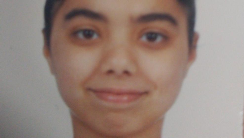 LaVanguardia's tweet photo. ⚠️ MÁXIMA DIFUSIÓN. La Ertzaintza pide la colaboración ciudadana. Se busca a una adolescente desaparecida en Vitoria. En el momento de su desaparición vestía un jersey tipo militar caqui, unas mallas negras, unas zapatillas blancas y mochila del colegio.
https://t.co/q2v8QX5mqP https://t.co/9nuDQZFpYW
