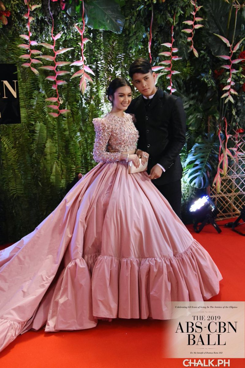 chalkdotph's tweet photo. These tandems graced the #ABSCBNBall2019 with tons of kilig that we just can't get over with! 💓

Represent your stan below and see more of these adorable partners by clicking this link 👇
https://t.co/VwnJLr1D5B

#ChalkGoesToABSCBNBall2019 https://t.co/31EQjFgFI2