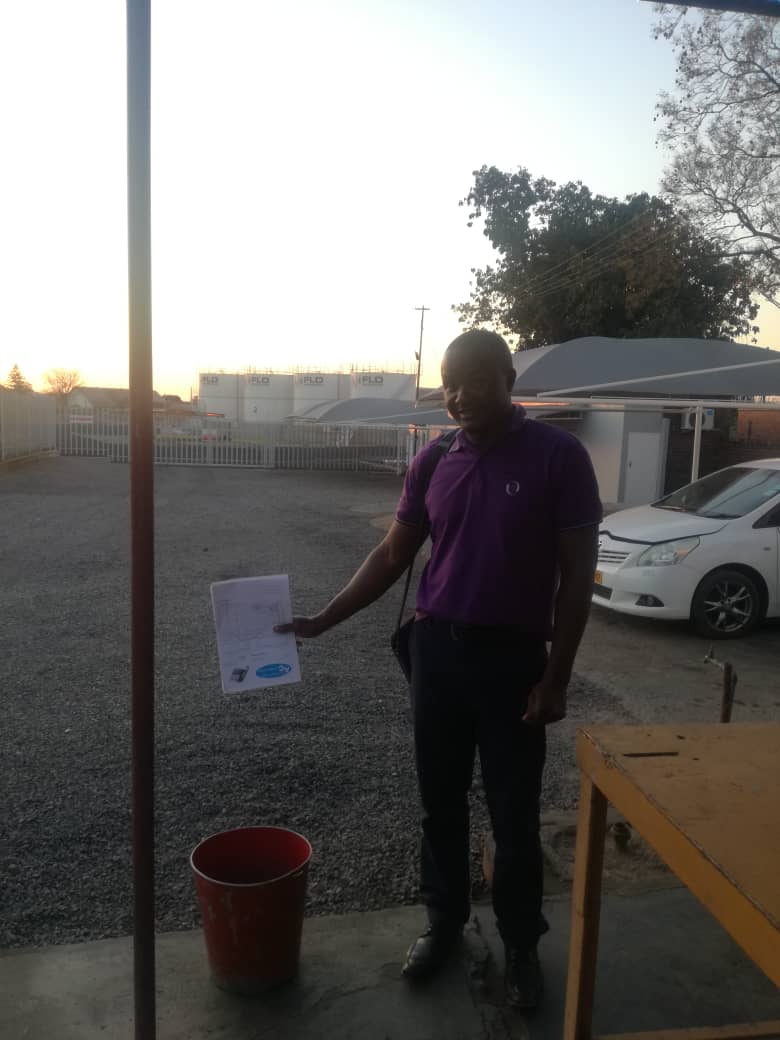 ShokoTonderai's tweet photo. #DAY 928 it does not take much to make a difference lets #KeepBulawayoClean
#KeepJoburgClean @loi_tumi @AbigailNdlovu16 @WillarShoko @CityofBulawayo @SDG2030 @UNEnvironment @samkebusiness @CurateByo @skhumbuzodube @nrunyowa @reasonboomcity @KirstyCoventry @xandatoto @SkyzMetroFM https://t.co/yd6JbCHqzd