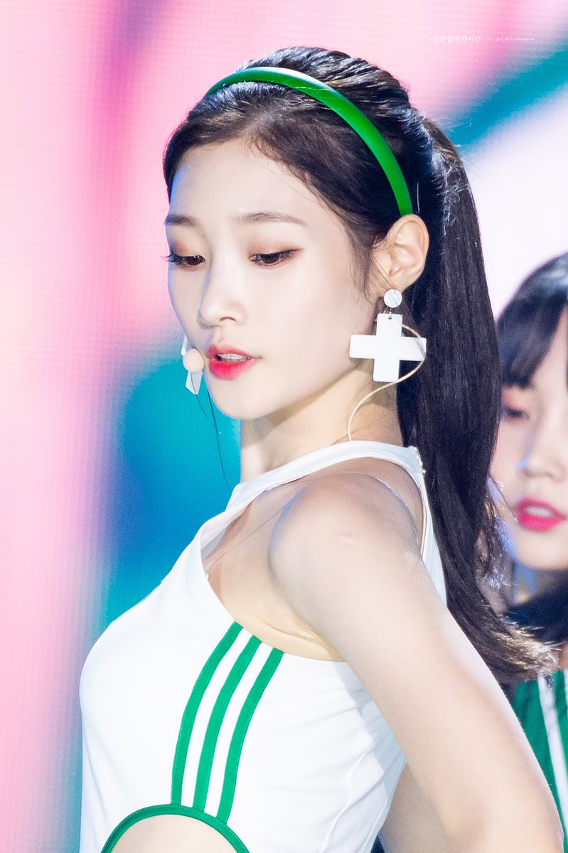 오늘도 채연한 하루 tweet media