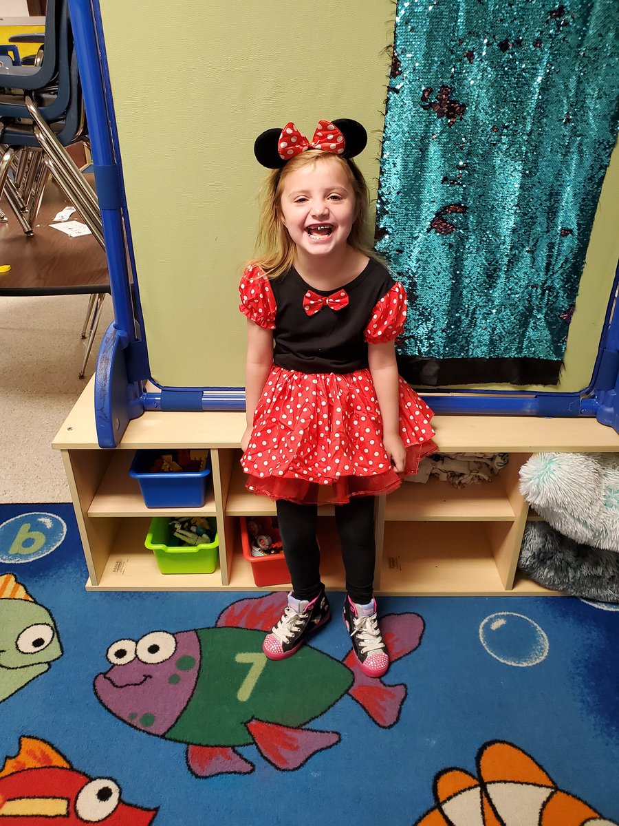 delopez715's tweet photo. Yesterday was Dot Day at @Keeble_AISD Gabriella was so excited for her outfit. https://t.co/jOQJWW1WFw
