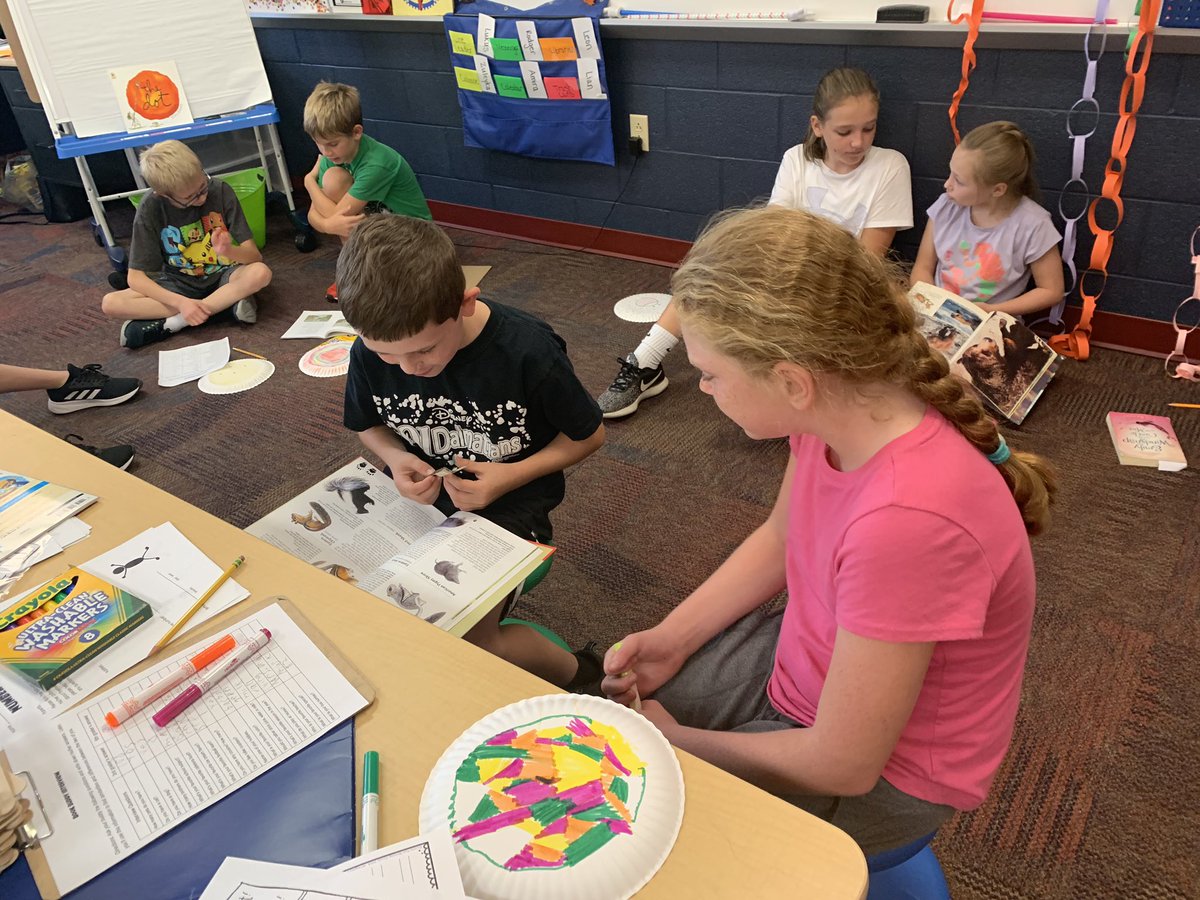 drivasLJM's tweet photo. A fun day with our 6th grade book buddies! https://t.co/UAVsx0cXYy