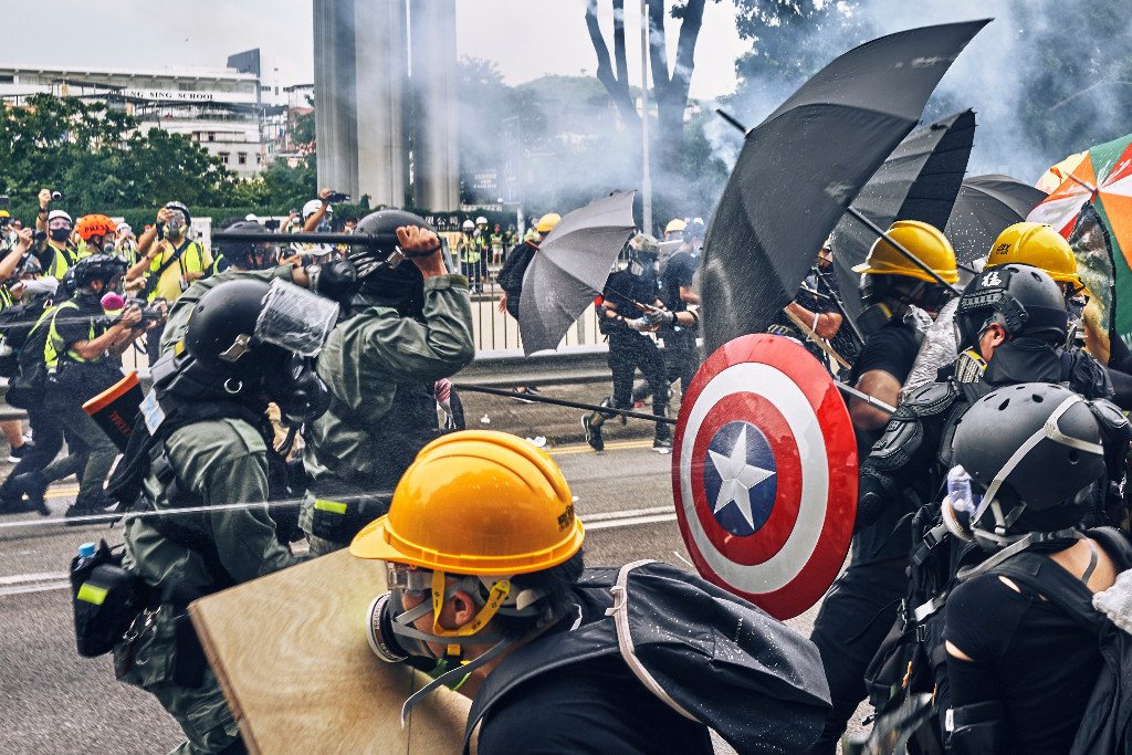 rodriguezhernan's tweet photo. La gran batalla de #HongKong no está en la calle sino en #internet . Los activistas se organizan por #Telegram, comparten la información de las manifestaciones en #mapasdigitales y retransmiten las protestas en directo
https://t.co/0xzmn7R8ex https://t.co/XiVSaleGaR