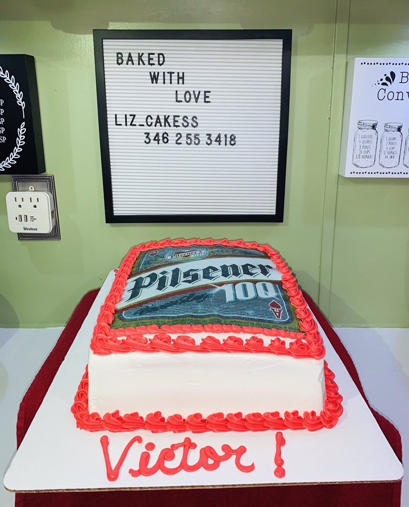 lizetteperalta1's tweet image. Beer logo cake. #ediblepaper #Pilsner #salvadorianbeer #liz_cakess 🍻
