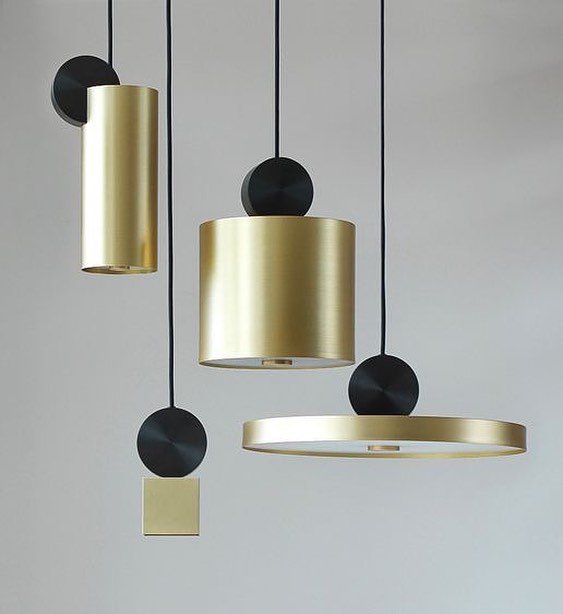 elan_interiors's tweet photo. Chandeliers to die for! βπΌ
#decordesign #interiordetails #vancouverinteriordesign #interiordesign #styleinspiration #gold #chandeliers #luxe #moderndesign #luxestyle #designinspo #vancouver https://t.co/HxuoaLgJT2