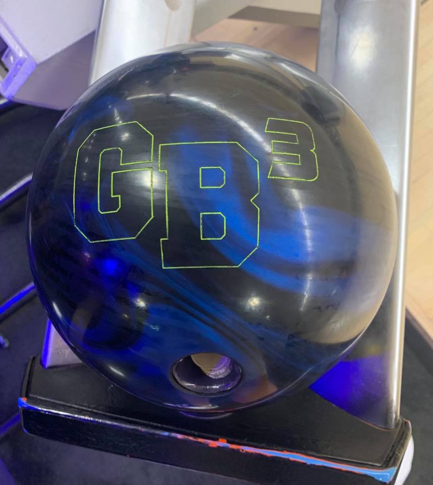 EboniteBowling's tweet photo. .@PBATommy leads the @EboniteBowling Fall Classic using the new GB3 Black/Blue! Watch the event live on https://t.co/HefJfKXEEF. #Ebonite #BowlToWin https://t.co/AjKWS0czjL