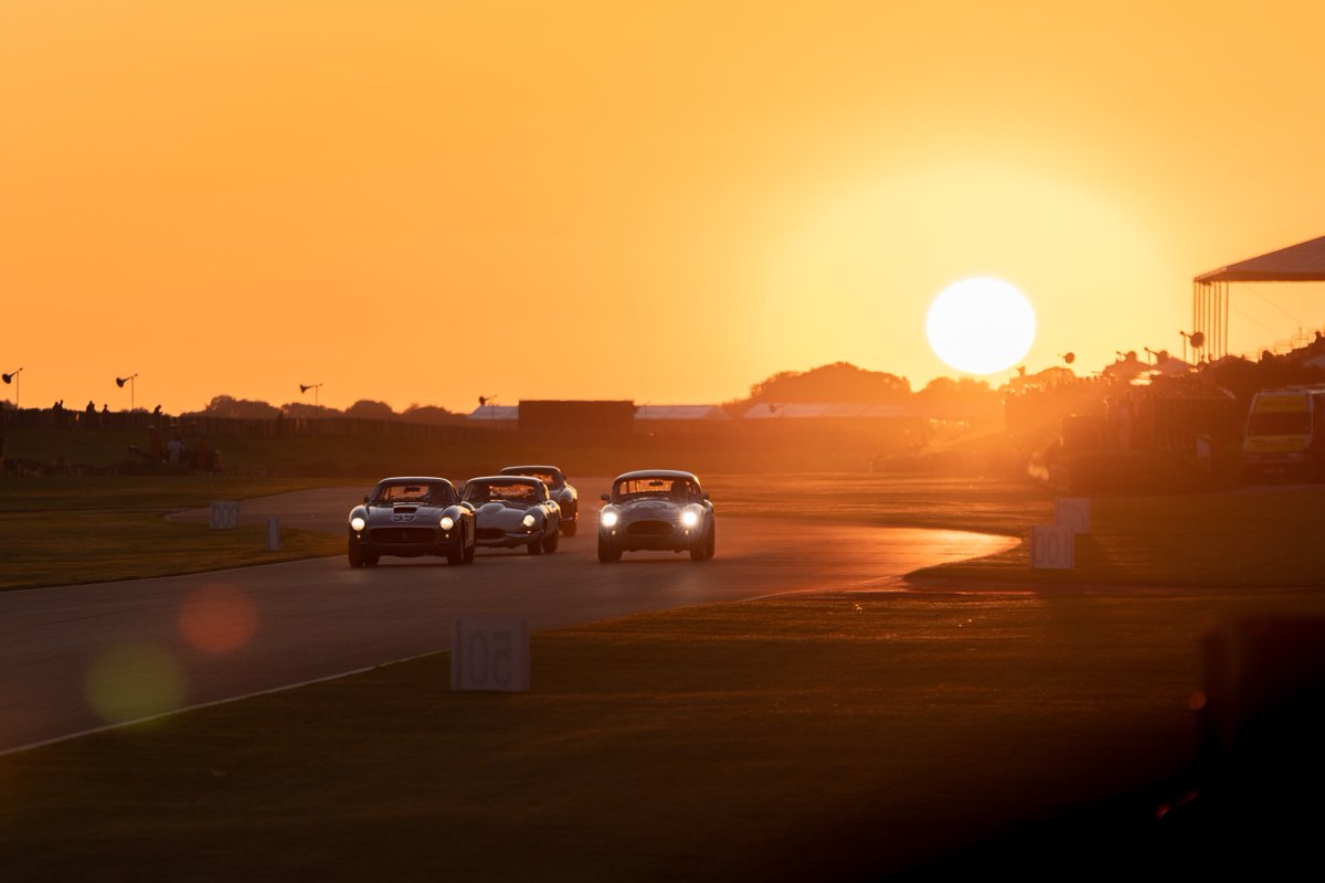 chichestereye's tweet photo. Most fantastic day @goodwoodrevival yesterday, culminating with the breathtaking race into the sunset #kinraratrophy.

#revival2019 @Chiobserver @VSussex @BBCSussex https://t.co/byiceag4Mi