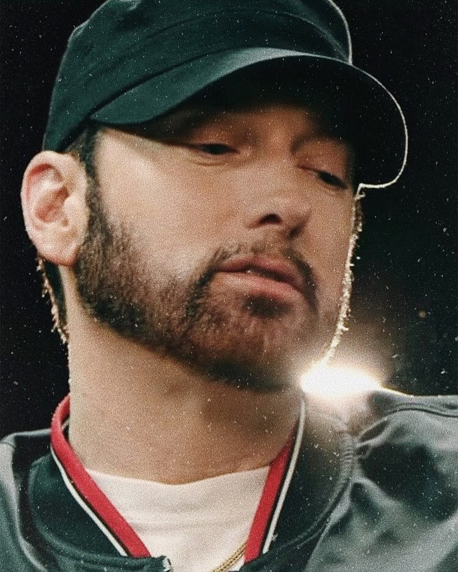 EMINƎM HUB on Twitter: "Fact Eminem wrote Killshot in 12 minutes. "