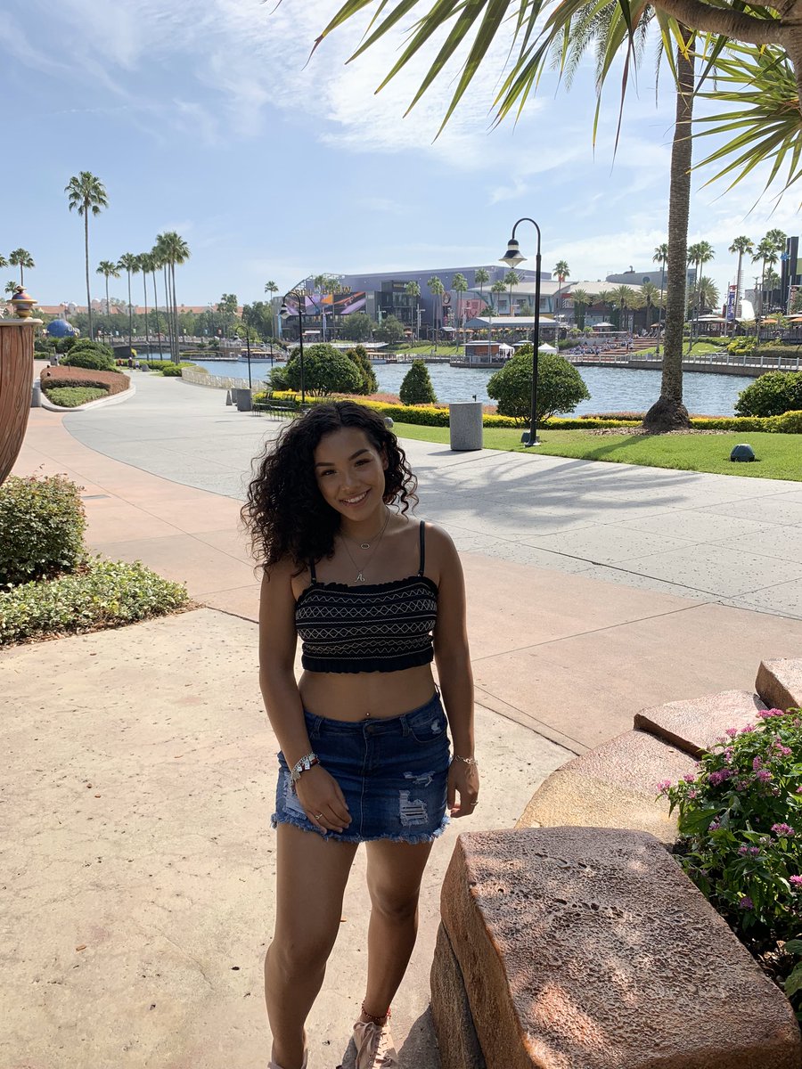 alexandra5c's tweet image. First pic posts 😘🤪