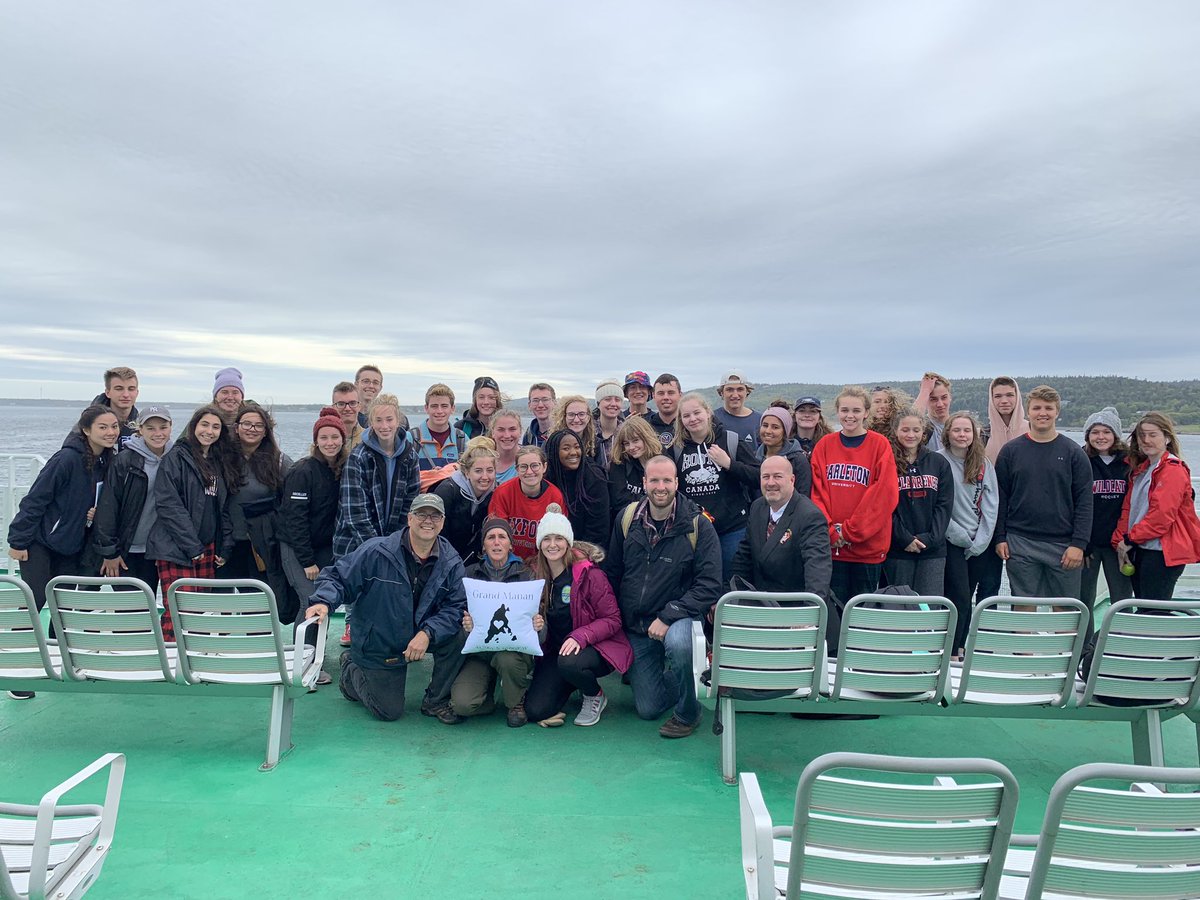 JordanTSimard's tweet photo. Seaweed classification, now back to the mainland! @StFXOCSB @HuntsmanEdDept @ImmaculataOCSB @StMarkOCSB #whymac https://t.co/riH96gnG8a