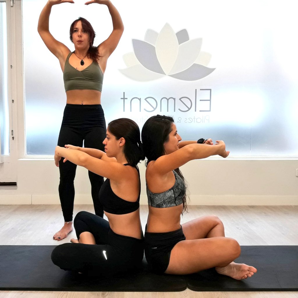 reto21k's tweet photo. Hoy me lo he pasado genial con estas dos pedazo de mujeres en el taller de abdominales hipopresivos de @element_pilates. Tengo mucho que mejorar y practicar. Sin duda una experiencia super recomendable para fortalecer core y suelo pélvico. Deseando repetir! 🤗 https://t.co/AdRHbp3mHO