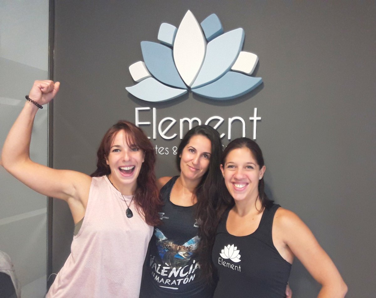 reto21k's tweet photo. Hoy me lo he pasado genial con estas dos pedazo de mujeres en el taller de abdominales hipopresivos de @element_pilates. Tengo mucho que mejorar y practicar. Sin duda una experiencia super recomendable para fortalecer core y suelo pélvico. Deseando repetir! 🤗 https://t.co/AdRHbp3mHO