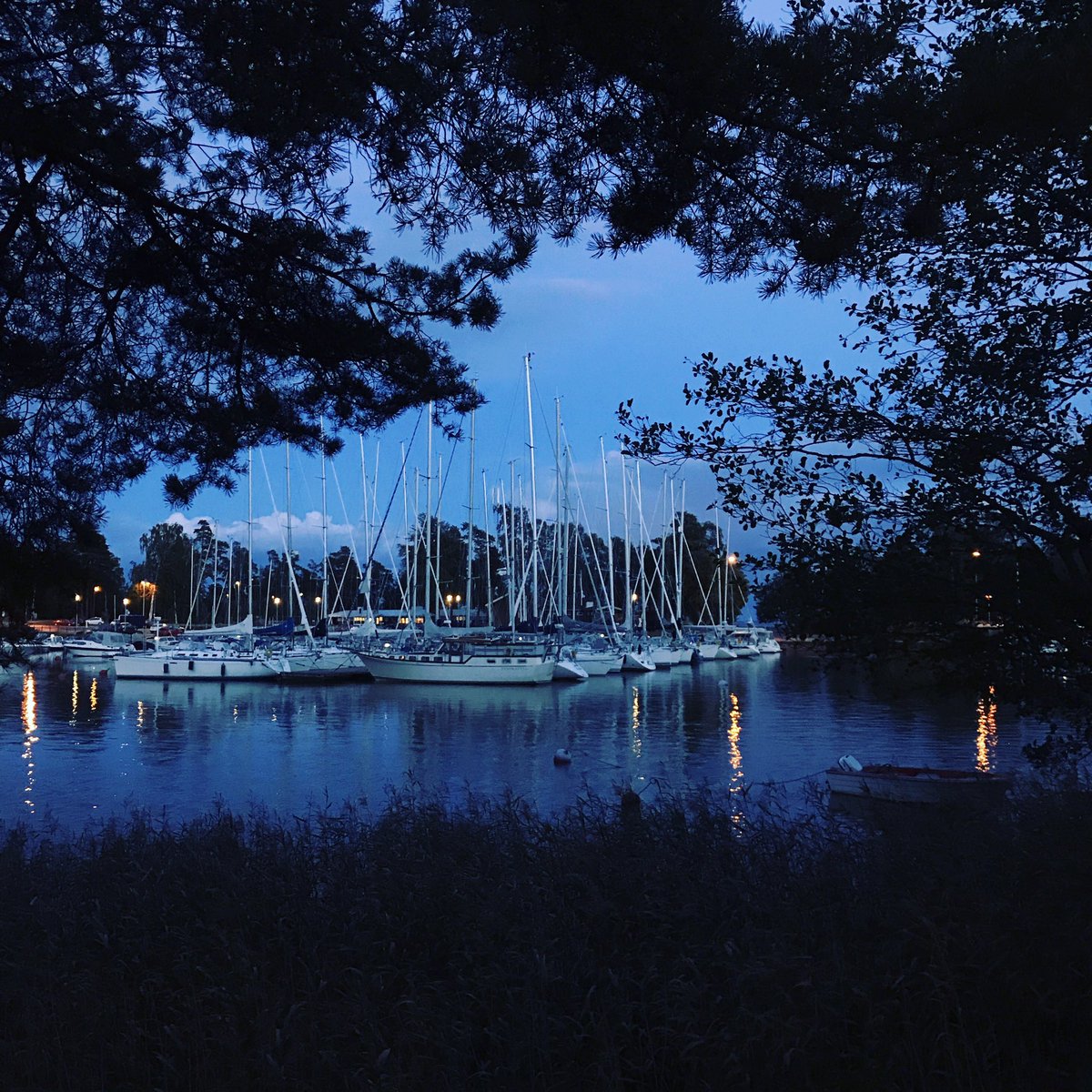 aydindeger's tweet photo. #blue #finland #photography https://t.co/AFrWrIece5