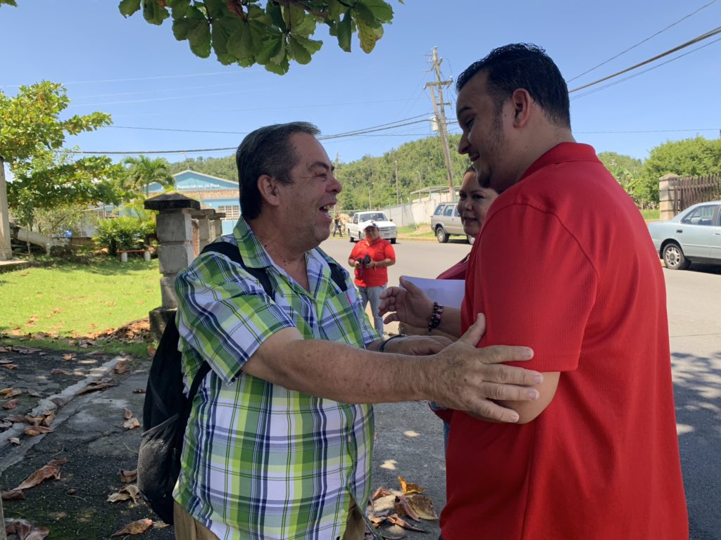 📍#Florida 

Hoy estuvimos dialogando con los residentes del sector La Fuente para conocer sus necesidades.