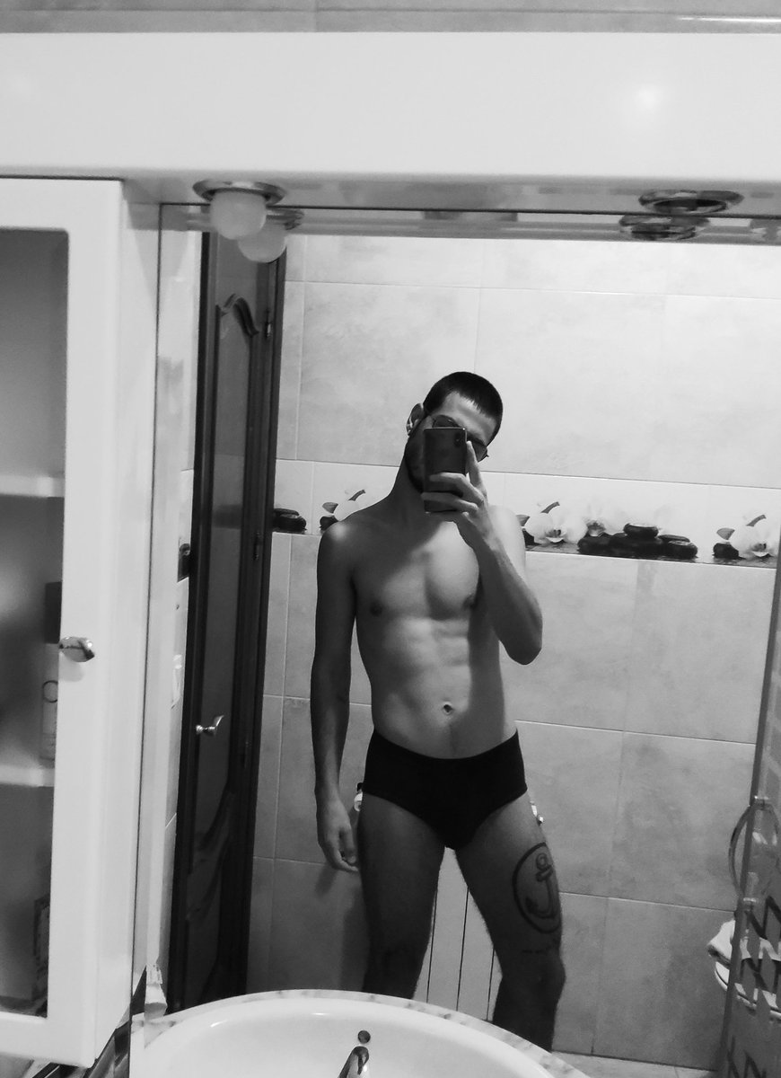 mateoagulla96's tweet photo. Vengo a presentaros mi nuevo baño https://t.co/dpFm1qUyal