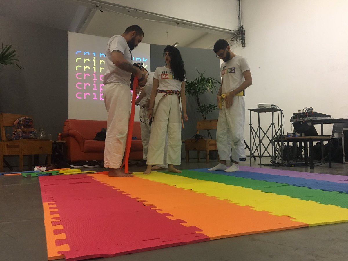 criptofunk's tweet photo. O pessoal do @PiranhasTeam1 está marcando presença no #CriptoFunk2019. Hoje eles vão dar um aulão sobre defesa pessoal para pessoas LGBTs 🥋

O Brasil é um dos países onde há mais casos de agressões e homicídios contra a população 🏳️‍🌈 https://t.co/f9K866CVrn