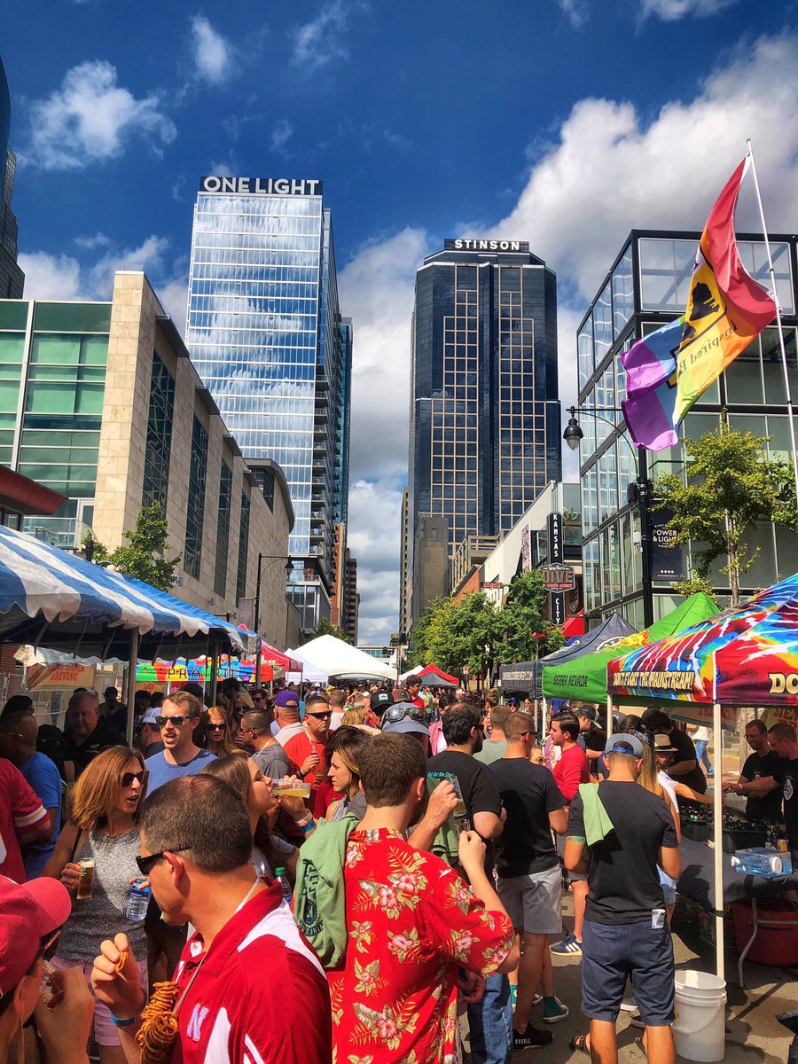 KCPLDistrict's tweet photo. Its a beautiful day for some beer!🍻 #kcbeerfest @FlyingSaucerKC https://t.co/ojZaSD5XOa