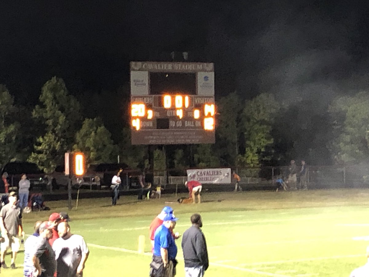 CBoothVA's tweet image. It was fun being back at Lord Botetourt for the first home game of the year. With this win, Cavaliers are now 3-0. #GoCavs @LBHS_Cavaliers