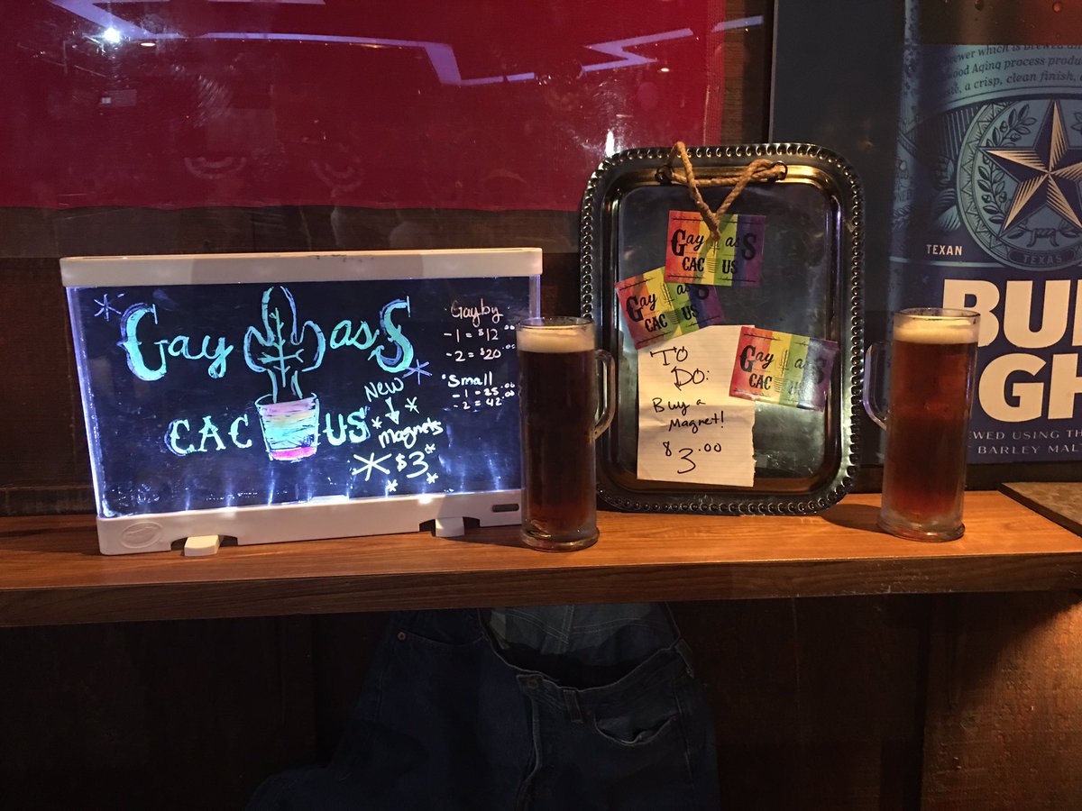 GayAssCactus's tweet photo. Tall beers brought to you by @roundupsaloondallas #fiveoclocksomewhere https://t.co/JJ09n3EM6j