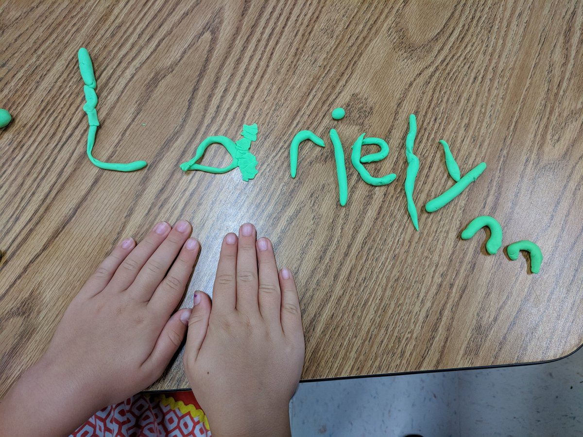 MrsGsK1's tweet photo. Using our fine motor skills to practice the letters in our names. "Can we do this again?" Kindergarten learning is fun! #proudpetspatriots @wallaceteaching https://t.co/yX8GGhjsq8