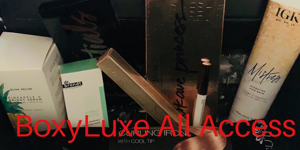 theresaann83's tweet photo. Loving 🥰 my September BoxyLuxe!! So excited to try Glow Recipe Pineapple 🍍 C Serum!!! #BoxyAllAccess https://t.co/PtspFuVMge