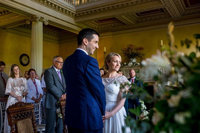 Such a gorgeous room for a ceremony!  The very lovely Sarah and Ewan just before saying their vows. ****
#hamptoncourthouse #surreyweddingphotographer #surreyweddingvenue ##weddingphotography #weddingphotographer #weddingday #weddingceremony #engaged #lo… ift.tt/2QaYoXt