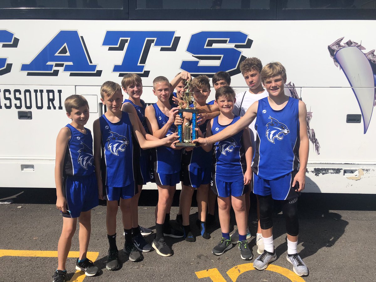 TeamSchloss's tweet photo. First meet of the season and our boys got FIRST out of about 20 teams in Holden this morning. Way to WORK! #proudcoach (missing Dom in the pic) https://t.co/IELniHCoWh
