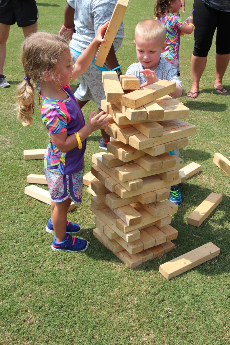 .<a href="/USPlayCoalition/">US Play Coalition</a> is hosting their Play Day today! Keep play alive and register your Play Day at: at.nick.com/34PalWn #WWDoP #play4life