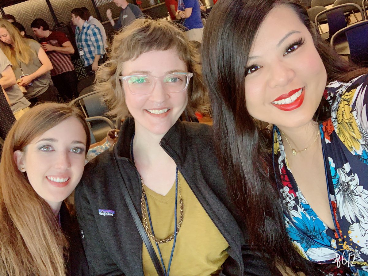 Beautiful ladies of tech at <a href="/chicago_js/">ChicagoJS Community</a> #jscamp19! <a href="/mercedescodes/">@mercedescodes@mastodon.world</a> 

#wwcode #womenwhocode #fempire #changetheratio