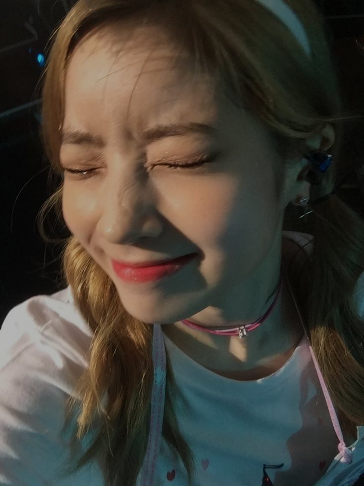 __tw_mimi's tweet photo. ・

Dahyun is my Princess ..

同 ○  ・     他 ◎

3回目の自己紹介Tag ..

#Twitter上にいるTWICEペンさん全員と繋がるのが密かな夢だったりするのでとりあえずこれを見たTWICEペンさんはRTとフォローしていただけると全力でフォローしに行きます

・ https://t.co/VfQYnCZZ9K