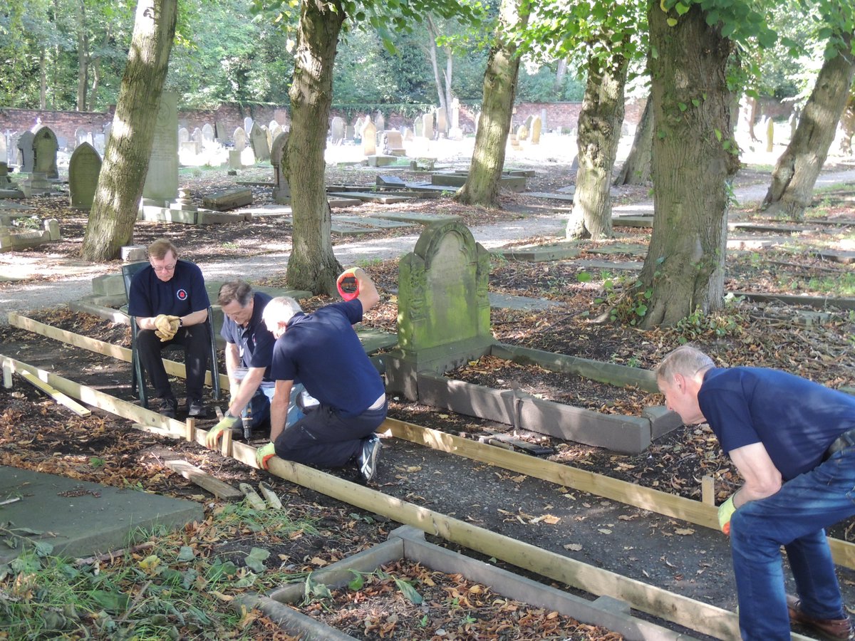 FriendsofFOPCC's tweet image. FOPCC have been busy lining the other half of the Cross Walk Path in the churchyard, so that we can lay chippings down next week.  Very hard and difficult work with only a few volunteers this week, but we succeeded, and managed to tidy a few graves as well.  Well done guys!