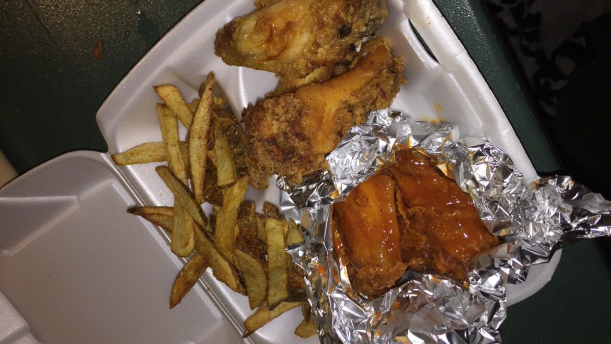 Son_2_A_King's tweet photo. An all Star line up #CheeseSteak #Chickenwings #Pasta #Philly #BBQ #Alfredo #YNACafe #YoungNAmbitiousCafe #ChefBlaccEyePeas #Lunch https://t.co/FRIJ5h6sIc