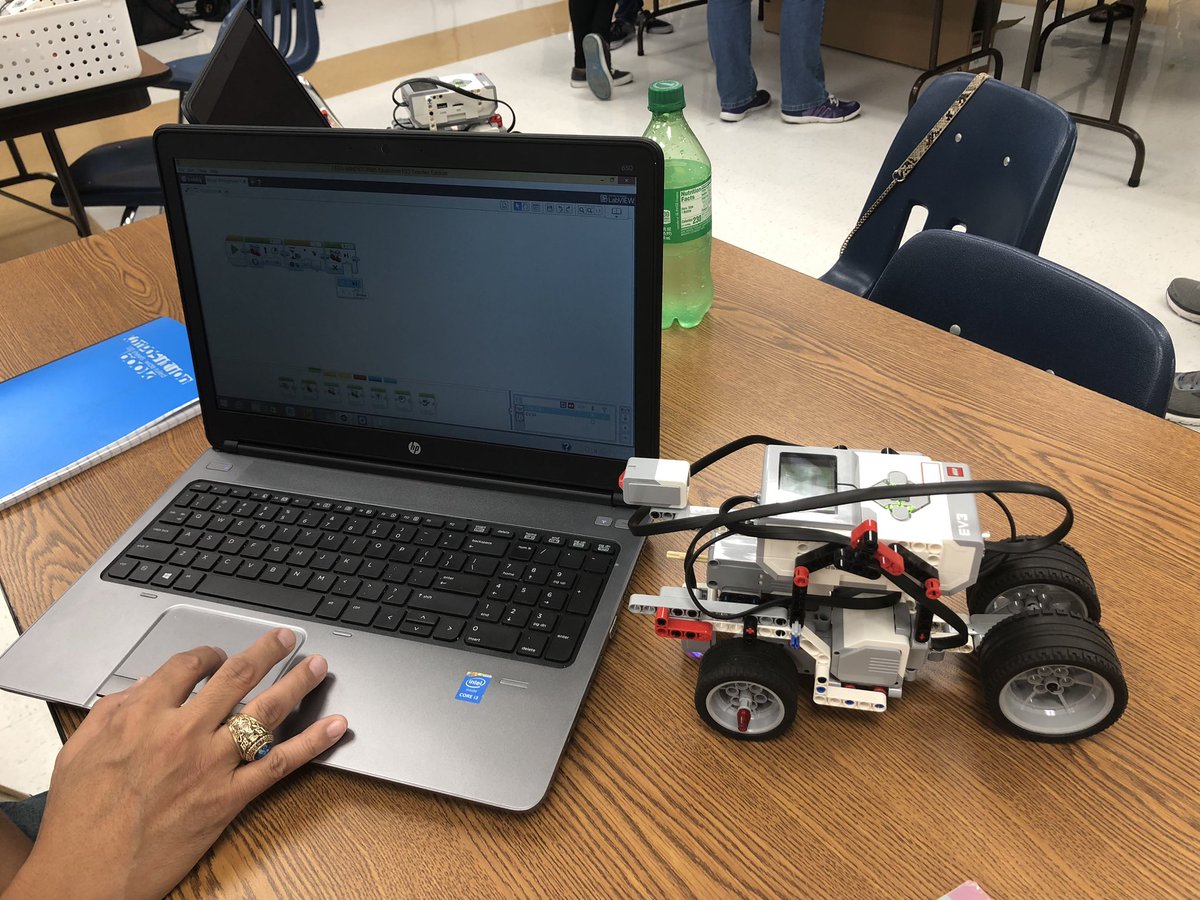 SharpJ4thNISD's tweet image. Spending Saturday morning getting fired up about our next Robotics season!  @NISDCNE #rootedcoloniesnorth @FIRSTinTexas