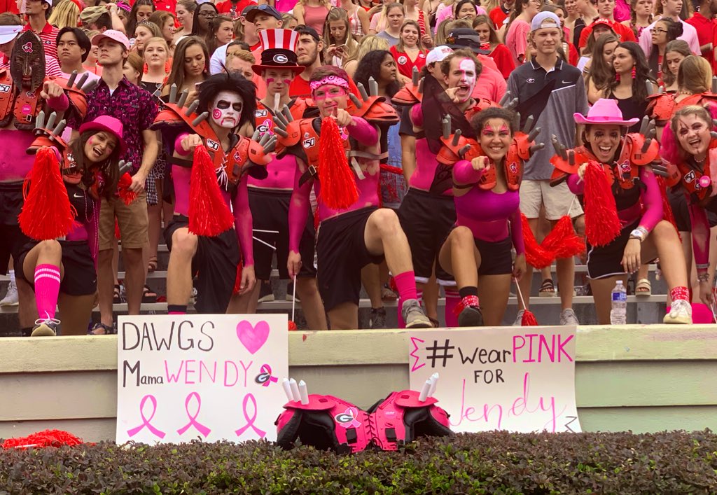 kdamp's tweet image. Well done, @georgiafootball student section. Well done. #WearPinkForWendy #NotFightingAlone