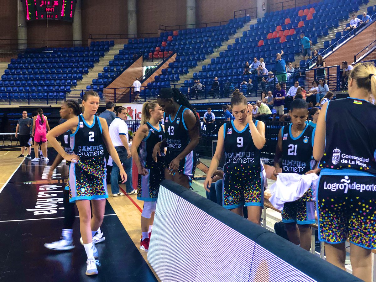 CDPromete's tweet photo. DESCANSO | 31-36 vence un mejorado @CBClarinos al #CampusPromete, que bajó el acierto en este Q2. 

@Roselis5 5+3 rb 
@DongueLeia 9 pt
@veezhoops 5+ 7 rb 

#PretemporadaCDP
#Despertamos
#HolaDIA ☀️
#ContigoPromete 💪🏽💙🏀 https://t.co/4Y4fVyr1Bu