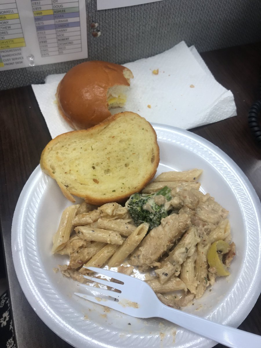 Y’all my job gonna kill this diet with all this free food 😂😂😂