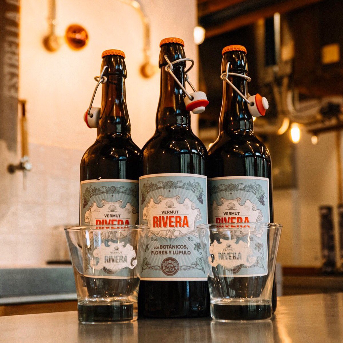 LaTitaVigo's tweet photo. ¡Cualquier hora es buena para tomar un #VermutRivera! ¡Pruébalo en @LaTitaVigo !
.
.
.
#Vigo #EstrellaGalicia #vino #RibeiraSacra #Godello #maeloc #LaTitaRivera #vigomola #vigocity #tanques #cerveza #cerveceros #locales #sidra #cider #bares #baresdevigo #galiciacalidade #galicia https://t.co/XciFICklFu