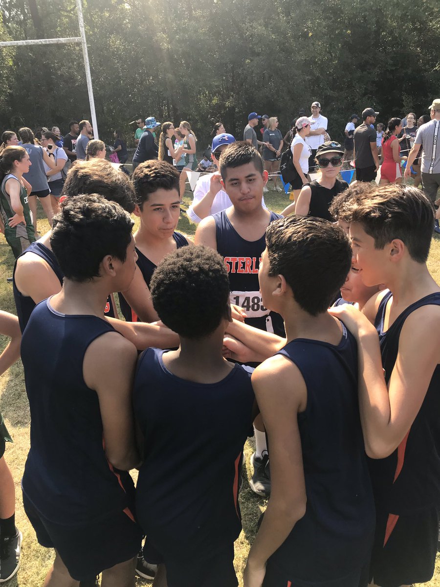 SMS_XC's tweet photo. Our Bearcats had another successful cross country meet. They ran with PURPOSE and did their very best. Thank you @HumbleISD_KHS for hosting an amazing XC meet. @HumbleISD_SMS @RSMSAthletics @RSMSGIRLSATH #runningwithPURPOSE #thesmsway #gobearcats https://t.co/dLxxVUHJSc