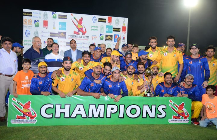 AliSial_19's tweet photo. 2019 being the best year for Ahmad Shahzad cricket carrier!
Ahmad played 4 tournaments in this year!
Where he'd represented different teams!
1) #QA2 they were the champion!
2) #Psl4 they were the champion!
3) #RamadanT20cup they were the champion!❤
@iamAhmadshahzad https://t.co/nyQ7gZpNTB