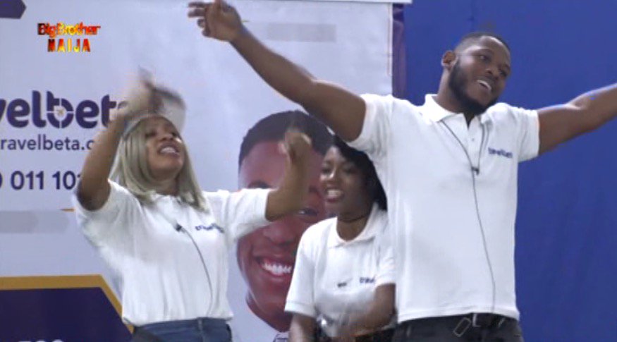 Team Lagos win this round. Say hello to the King and Queens of dice rolling. Don't ever gamble with them.

Brought to you by @Travelbeta
 
#BBNaija
bit.ly/2ZhWFDh