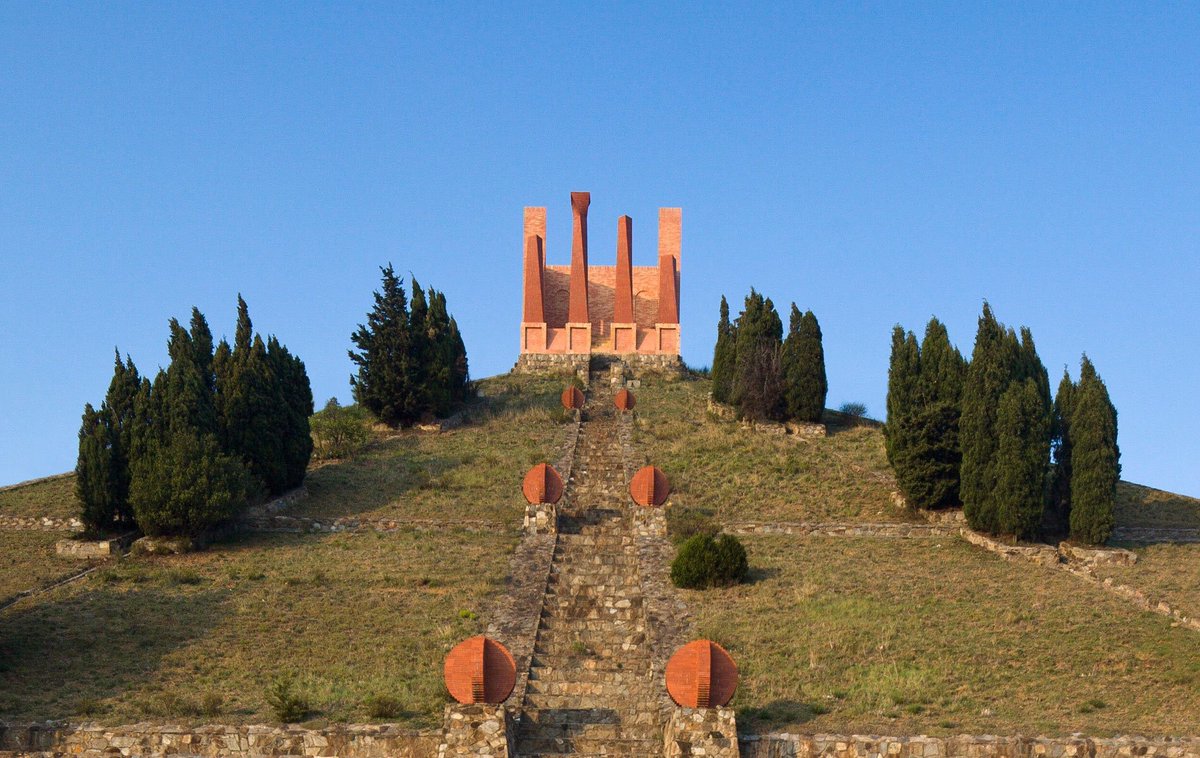 The Pyramid, monument on the border between Catalonia & France, Ricardo Bofill, 1978-Images from the architect’s site