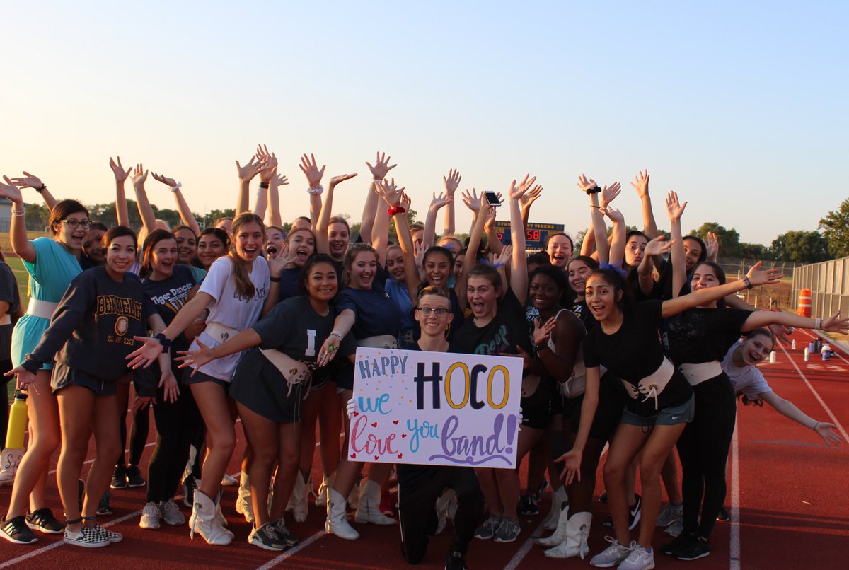 Tiger_Dancers's tweet photo. We love our band🤩💙 https://t.co/ZkXmL3ylVJ