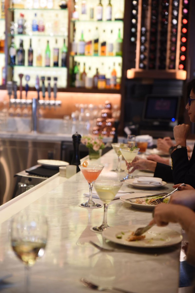 For every delicious plate, there’s an elegant cocktail alongside it. Chat with our bartenders about the perfect pairing for your lunch or dinner.