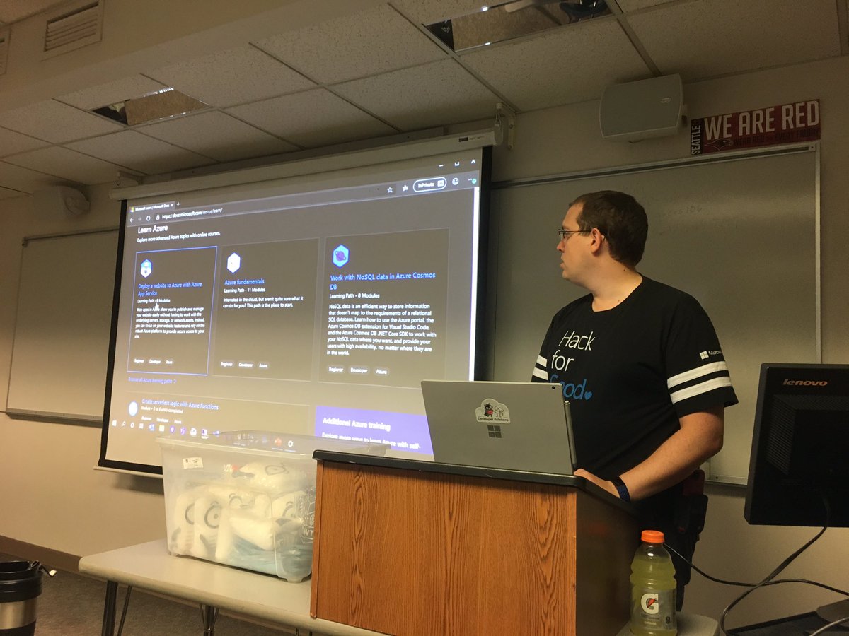 mairacw's tweet photo. Now watching @codingwcookieβs talk about the microservices used in the Microsoft Learn platform
@docsmsft #seattlecodecamp https://t.co/vqDxzF0otr