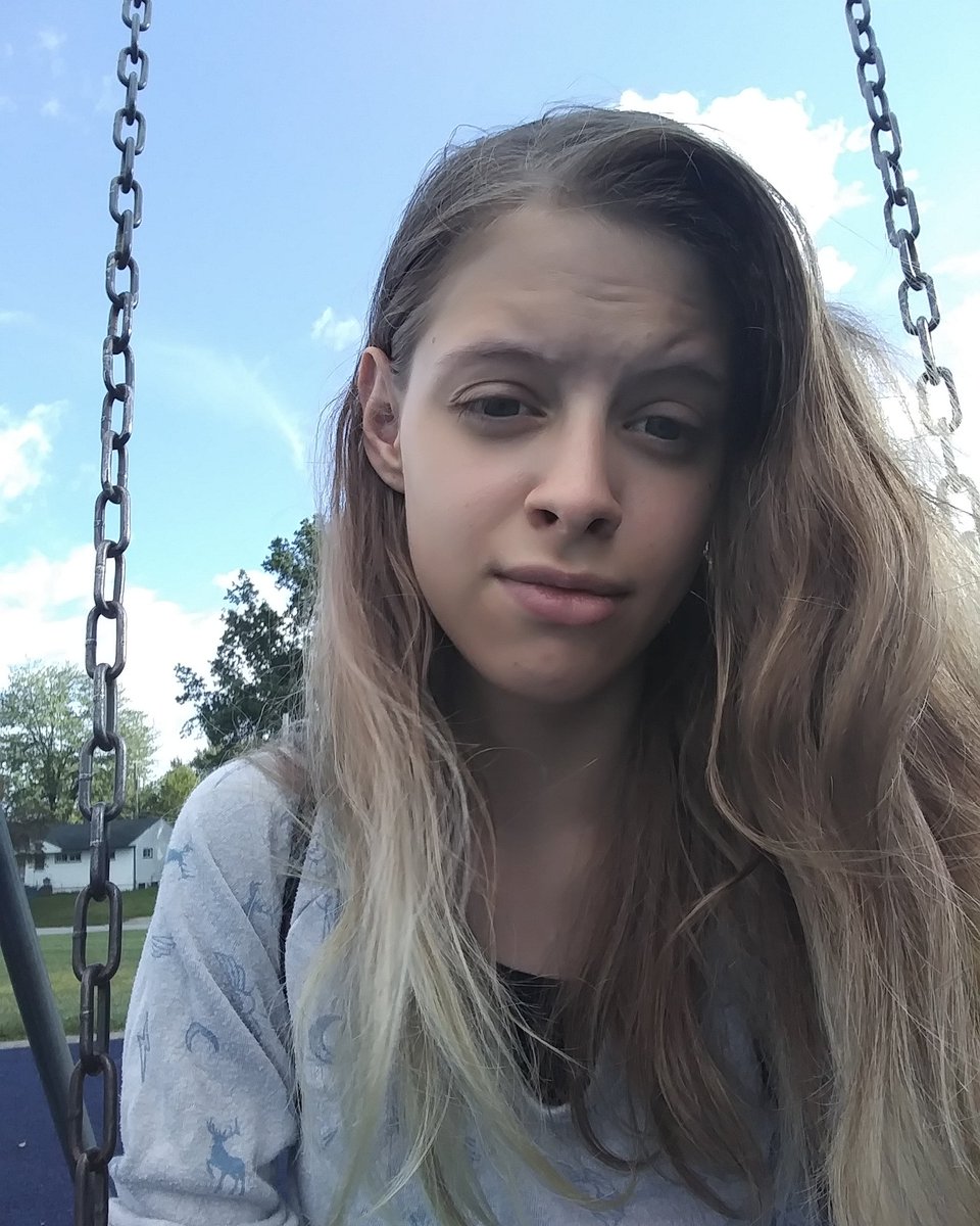 HopeGiannetti's tweet photo. #niceoutsideβοΈ #swingswing #playing #spendingtimewithfamily #sweet #nofilter #attheparkearlier #nomakeup #goodmorning #weekend https://t.co/iBXrRv2k3I