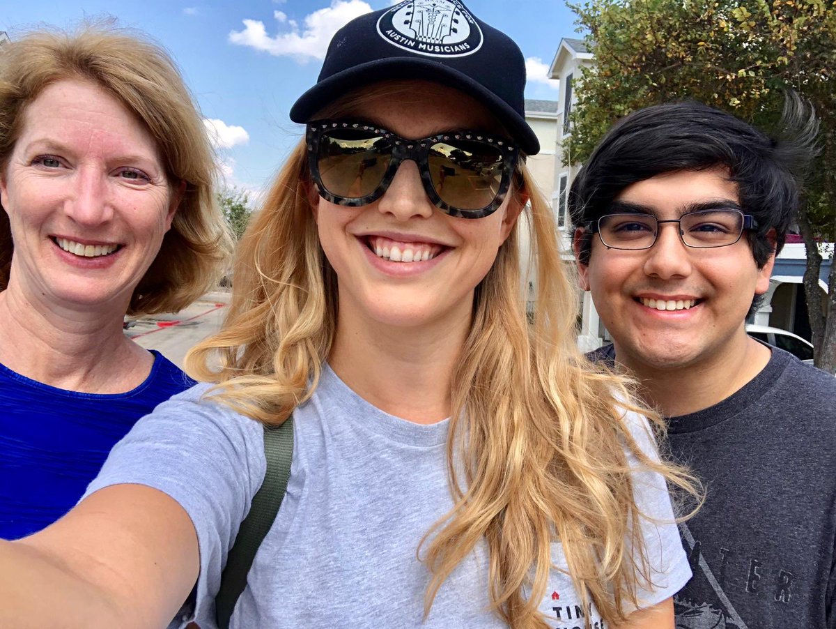 AustinYoungDems's tweet photo. Did you know that the largest registered voting bloc in Travis county is between 18-34? 
Thanks @DonnaHowardTX, @VikkiGoodwinTX, and @GinaForAustin for registering voters in your districts today and letting us help the cause! #BuildTheBench #TYDVotes https://t.co/TUgn6fypEw
