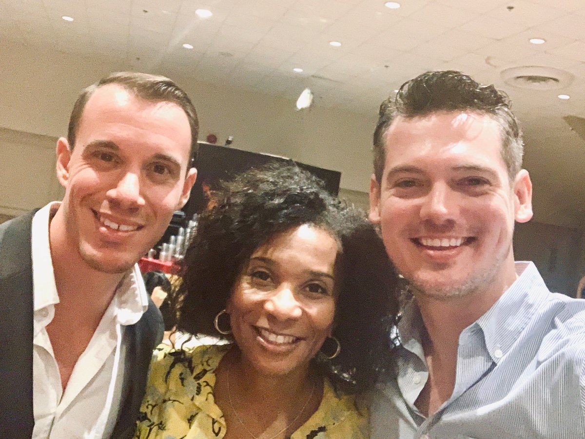 Chatonsworld's tweet photo. Great meeting you! Thanks for your comments about my talk! @creatingabrand #BloggyCon #BloggyCon19 https://t.co/4wHZFnK4C8