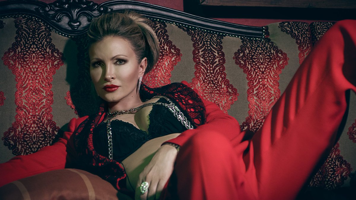 Let's face it, the baddie is always the best-dressed! Thanks to <a href="/kolchagovbarba/">kolchagov barba</a> #IN2RUDERS #LFW2019