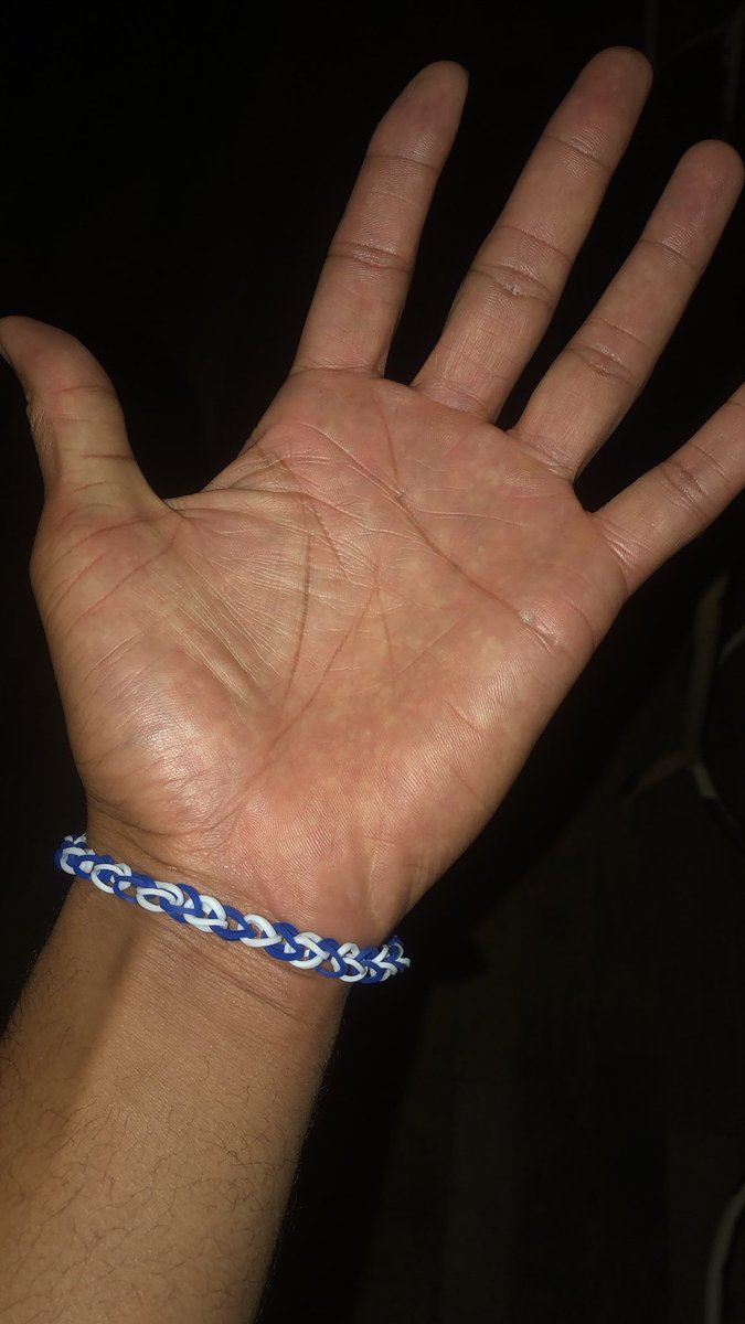 BrandonLondonTV's tweet photo. A @Giants Fan young son made me this bracelet and gave it to me at last nights Fantennial Kickoff Party!!
#ImFresh 🤙🏾🤙🏾 https://t.co/EfPiS2KGFE